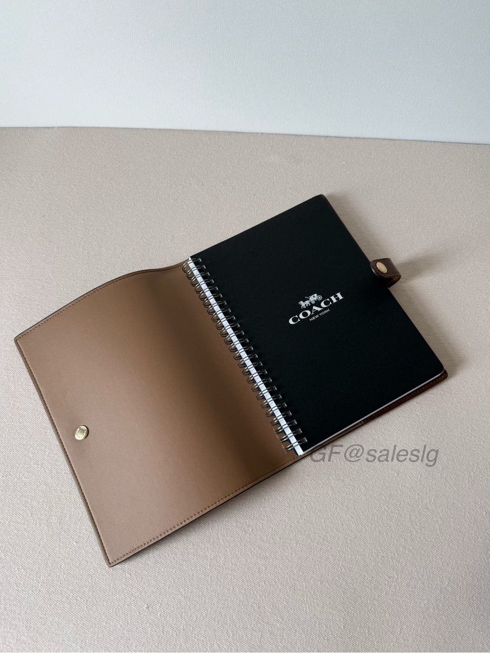 NWT Coach Notebook In Signature Tan with Planner - Picture 4 of 16